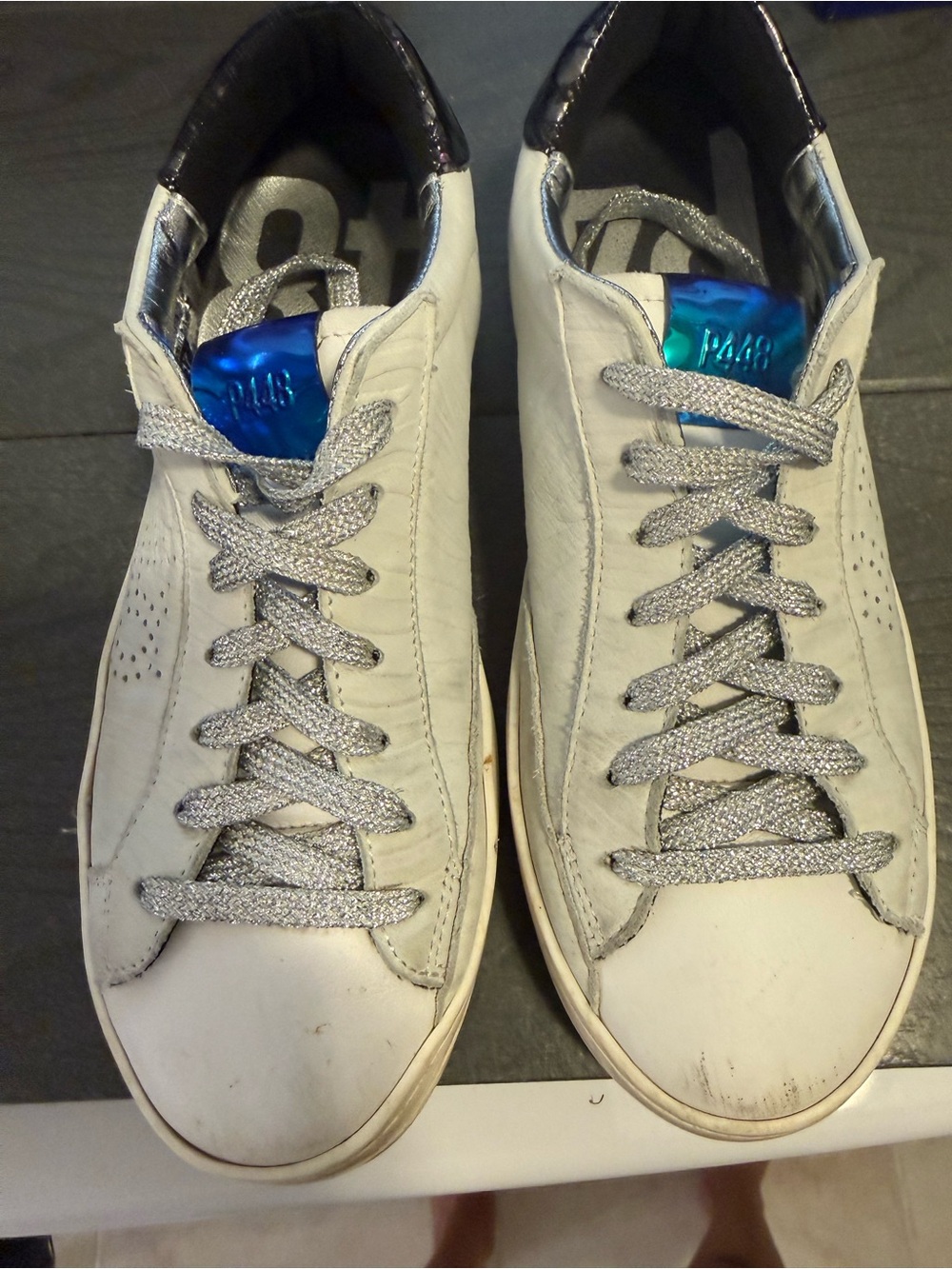 Women’s White Leather Low-Top Sneakers with Metallic Blue Tongue